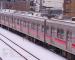 雪の大井町線電車